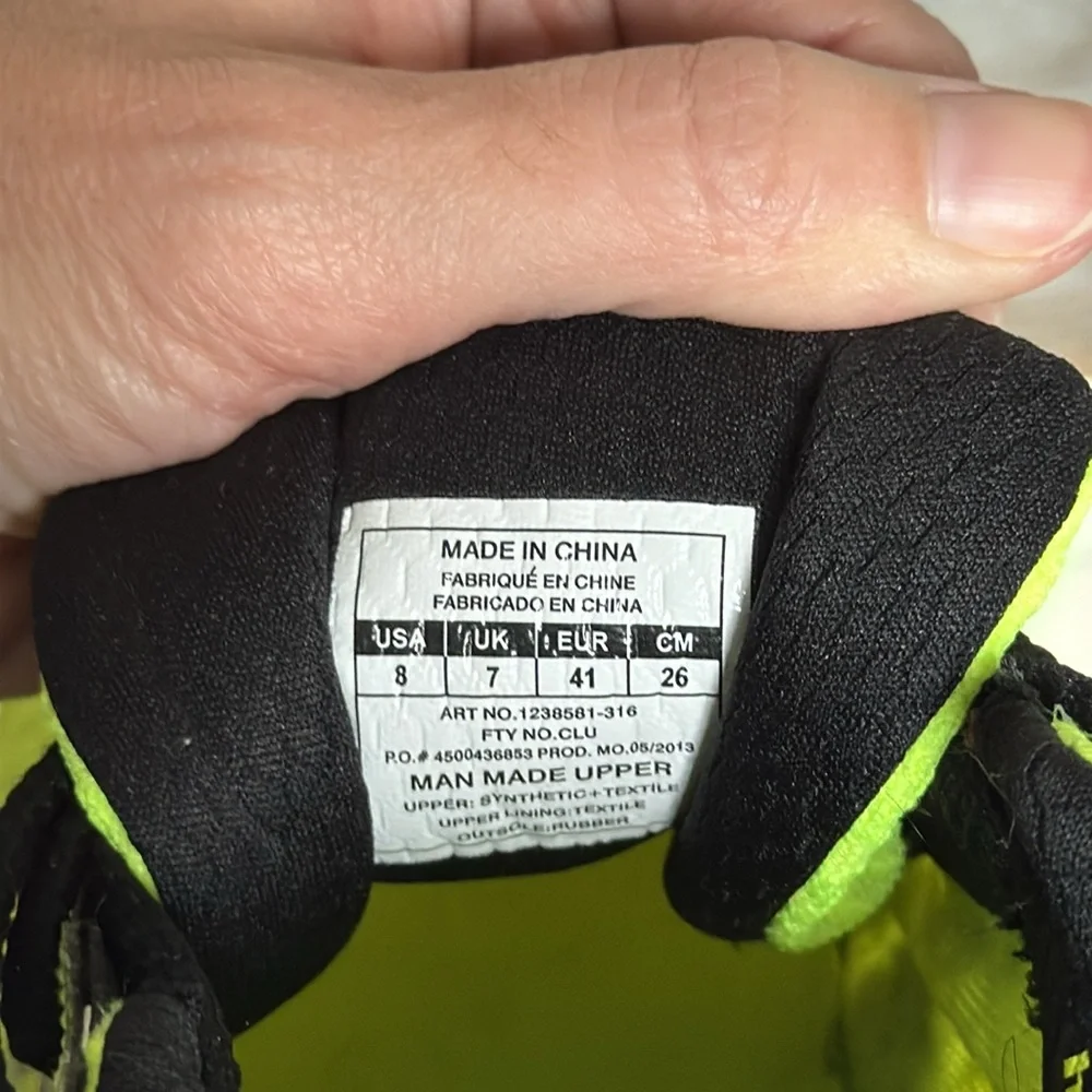 Under Armour Green and Black Sneakers Lightweight Athletic Design - Picture 7 of 8